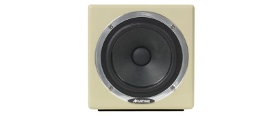 Active, shielded, 3-way studio monitor with integrated, switchable, full-range ?
