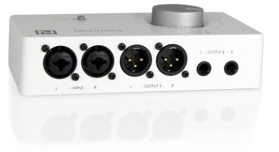 Passive volume controller for audio monitoring